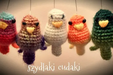 Jak zrobić papugę na szydełku? Amigurumi dla początkujących