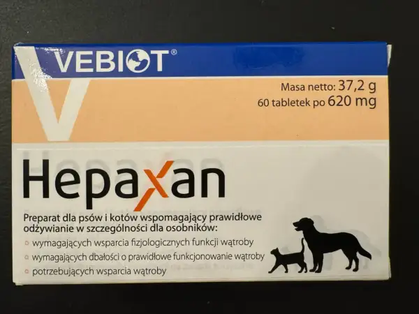 Opakowanie preparatu Hepaxan dla psów i kotów, wspierającego wątrobę. Zawiera 60 tabletek.
